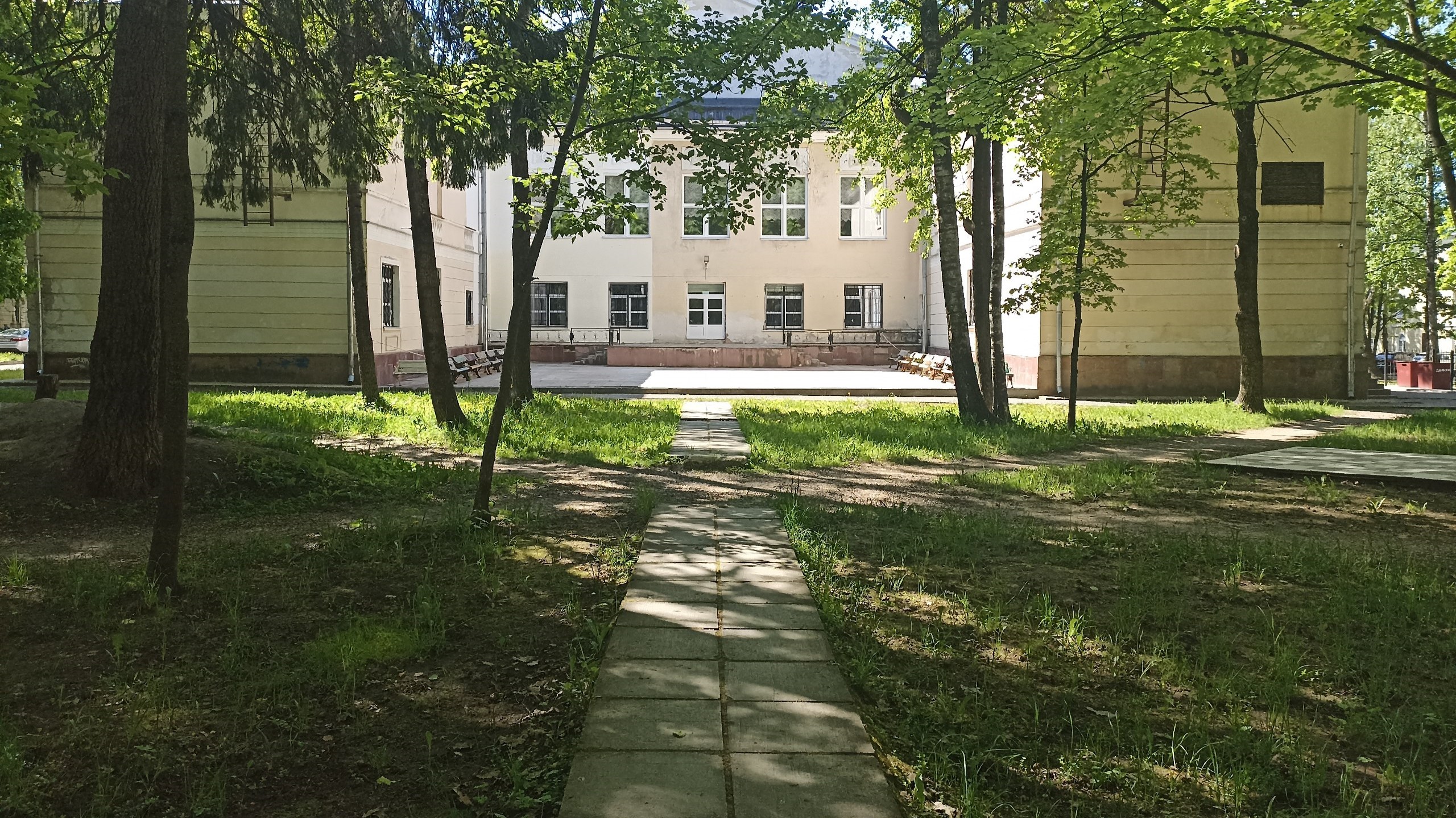 Парковая зона за ДК ФЭИ