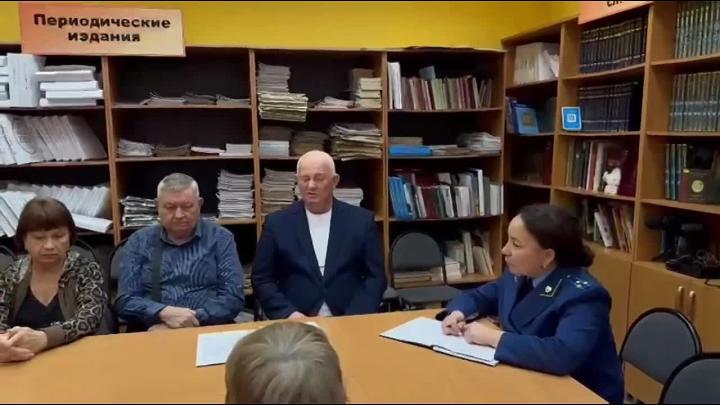 В Астраханской области прокуроры провели приём граждан ко Дню пожилого человека — Астрахань Сейчас
