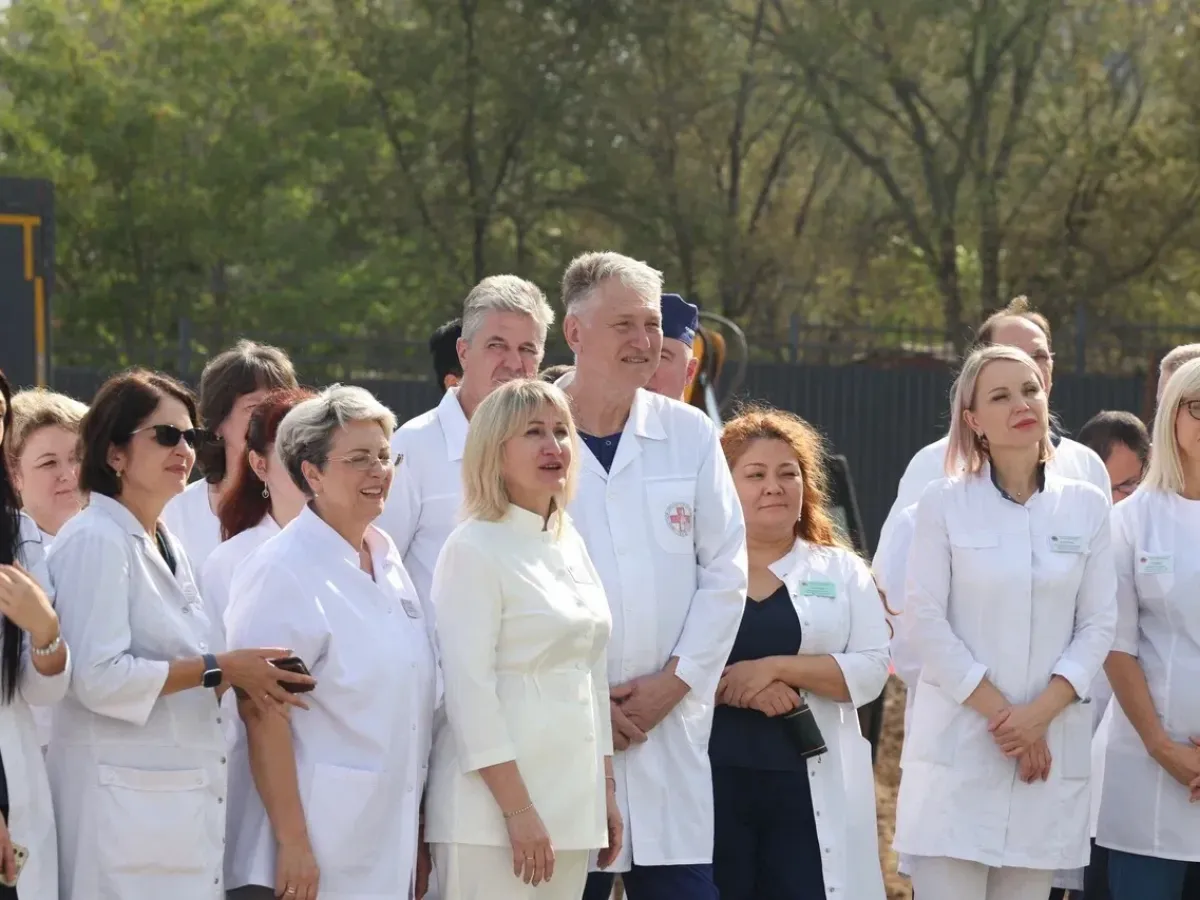 В Астрахани заложили первый камень в основание нового корпуса онкодиспансера