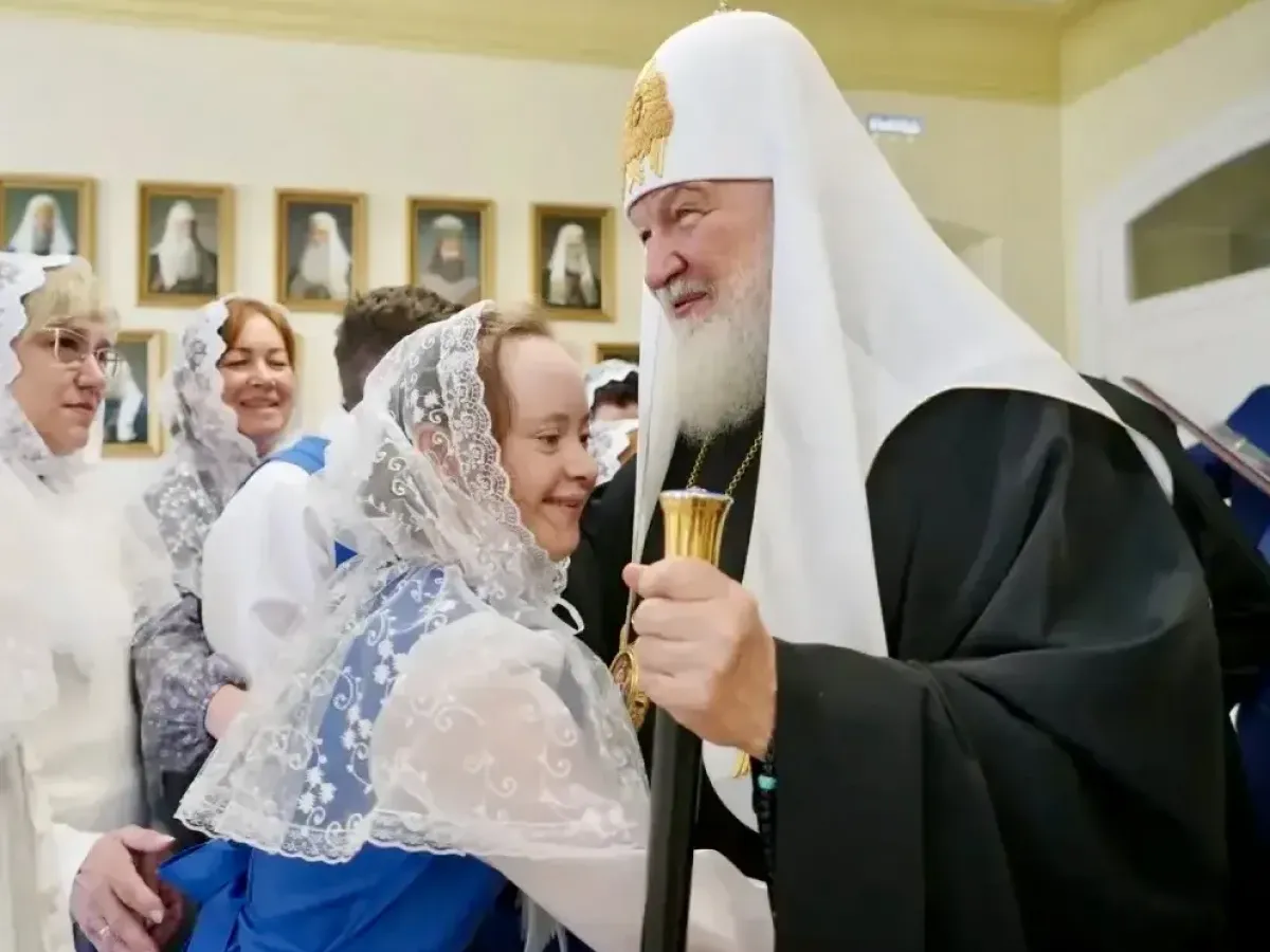 В Астрахани школьники встретились со Святейшим Патриархом Кириллом