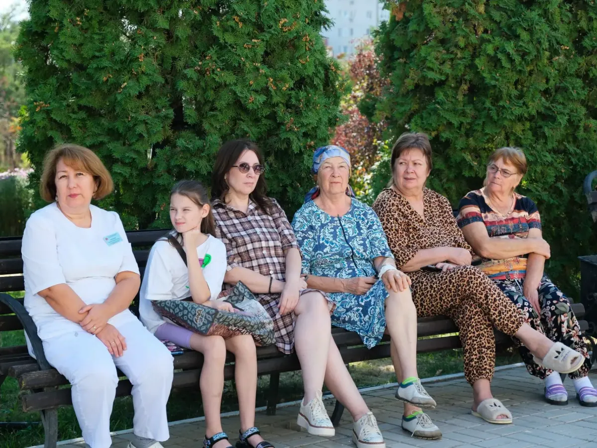 В онкодиспансере Астрахани прошли концерт и выставка в рамках проекта «Культурное долголетие»