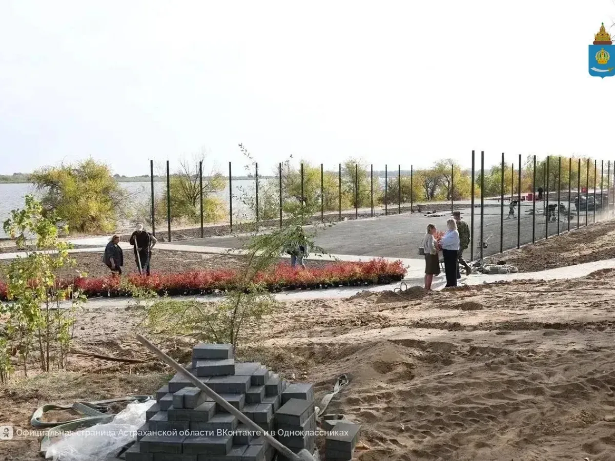 В Нариманове завершают благоустройство набережной на берегу Волги