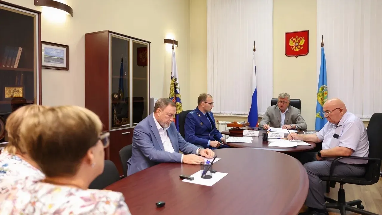 В Икряном отремонтируют поликлинику, в Золотухе — школу — Астрахань Сейчас
