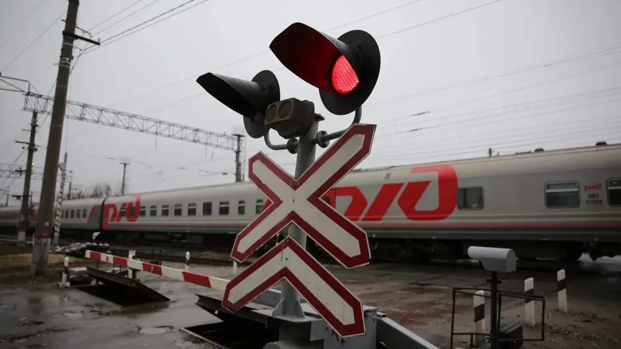 На железнодорожном переезде на улице Тинакской временно ограничат движение — Астрахань Сейчас