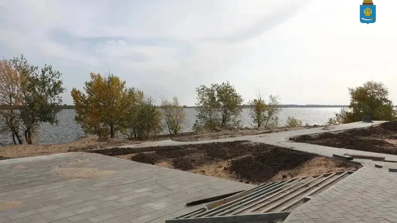 В Нариманове завершают благоустройство набережной на берегу Волги — Астрахань Сейчас