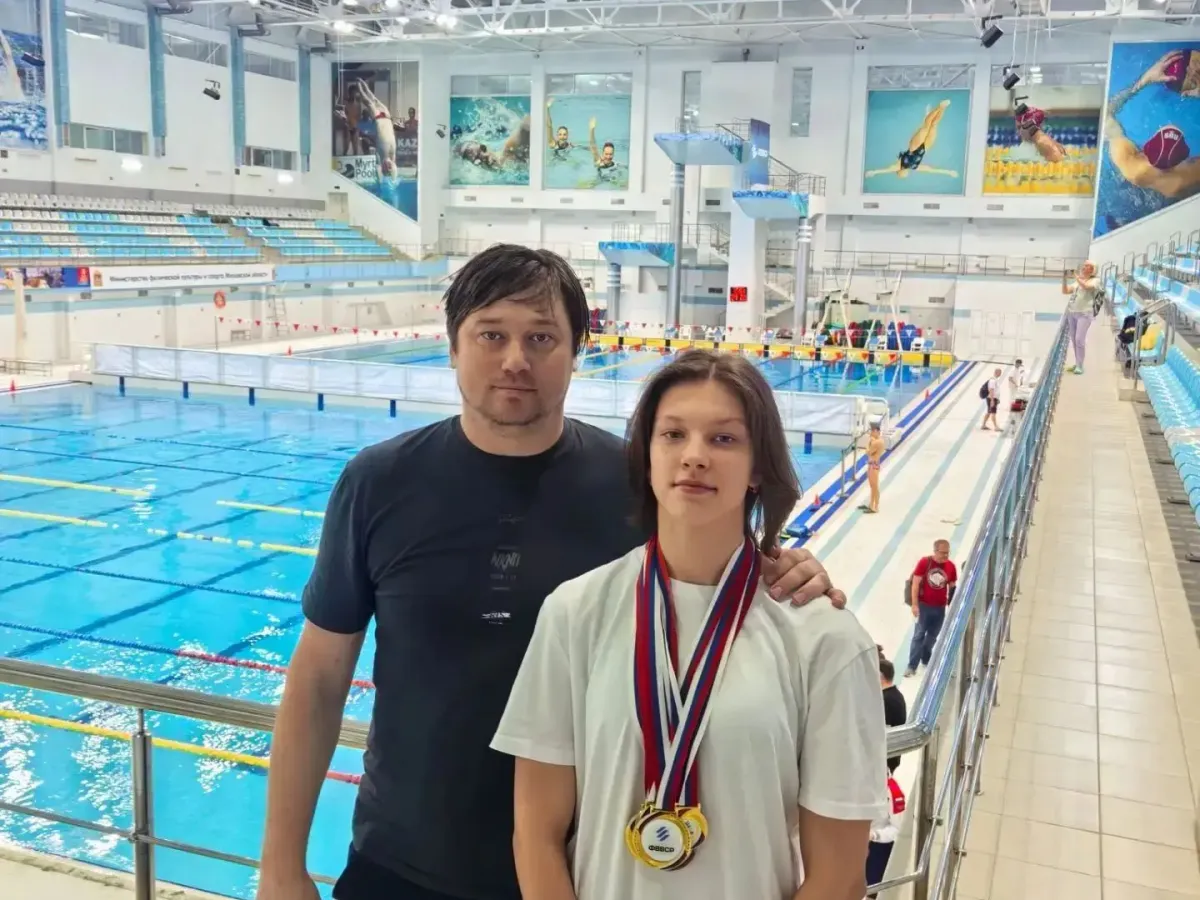Екатерина Лагутина выиграла медали первенства и чемпионата ЦФО по плаванию