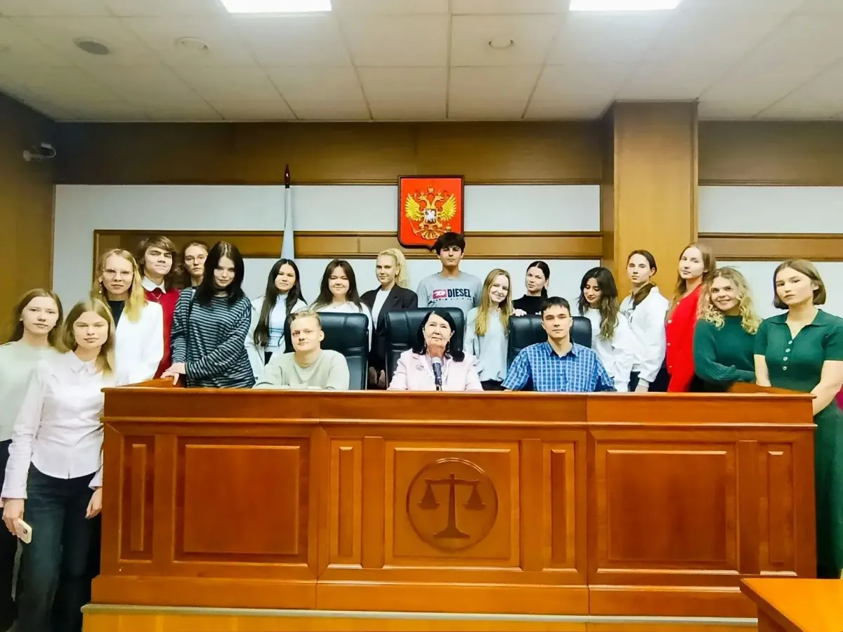 Суды Свердловской области провели экскурсии и встречи для школьников и студентов