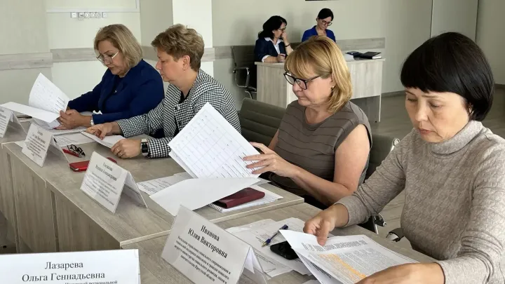 В Приангарье рассмотрели 37 кандидатов на медаль за воспитание особых детей — Иркутск Сейчас