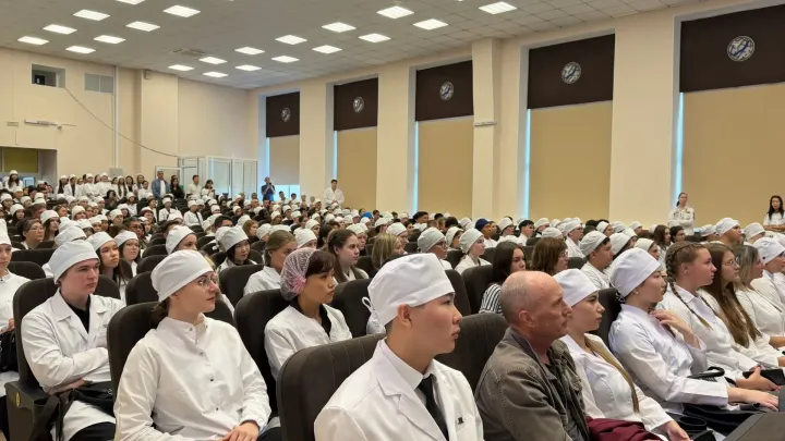 Более 3 тысяч первокурсников начали обучение в медучреждениях Приангарья — Иркутск Сейчас