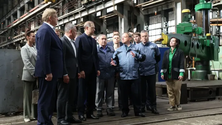 Денис Мантуров посетил Иркутский завод тяжелого машиностроения — Иркутск Сейчас