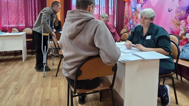 Мобильная бригада реабилитационных центров провела прием участников СВО в Саянске — Иркутск Сейчас