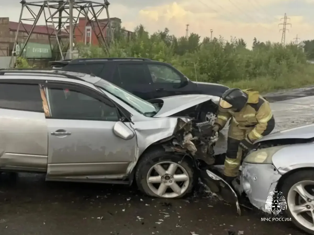 В Прибайкалье за сутки произошло 13 пожаров и 5 ДТП с выездом пожарных