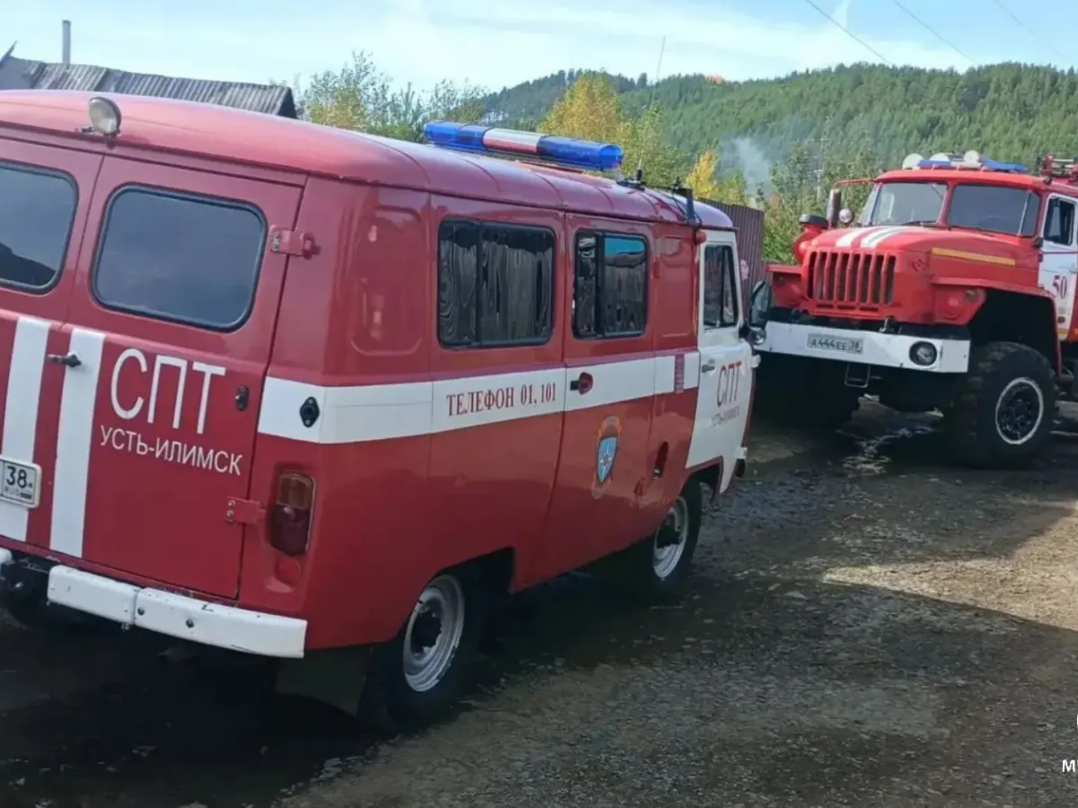В Прибайкалье за сутки произошло 13 пожаров и 5 ДТП с выездом пожарных