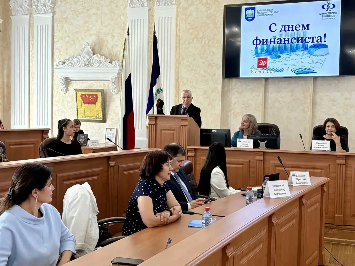 В БГУ отметили День финансиста и обсудили трудоустройство студентов
