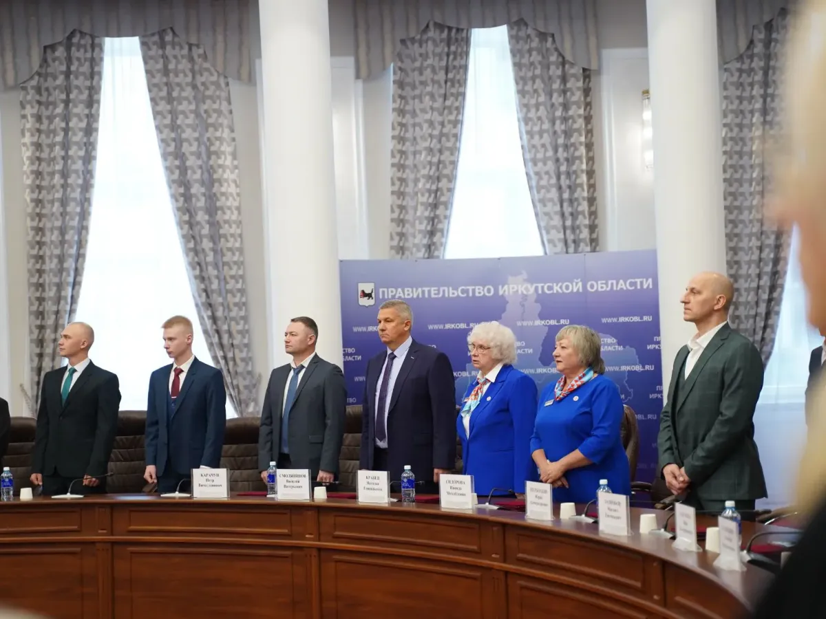 Сотрудников Кадрового центра Иркутской области наградили медалями ордена