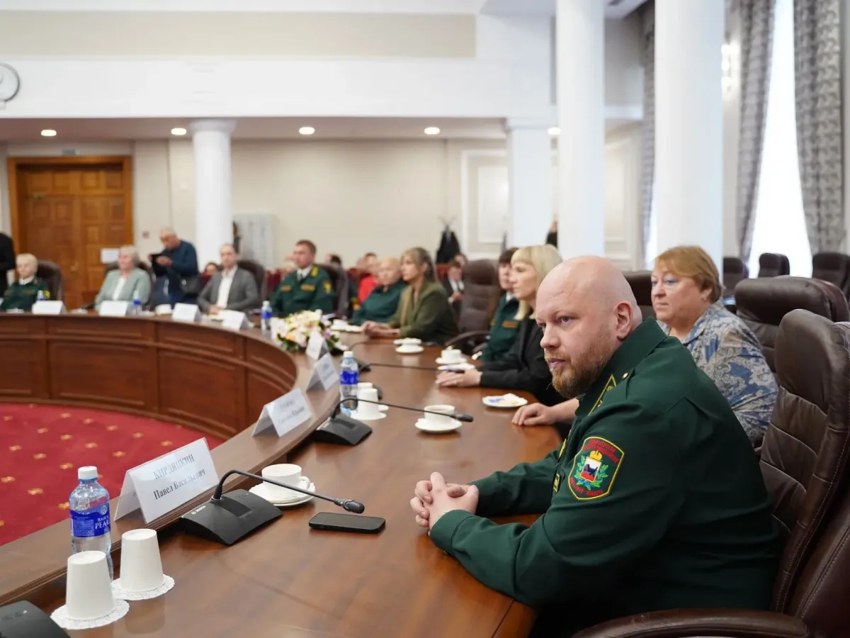 Игорь Кобзев вручил награды работникам лесного комплекса Иркутской области