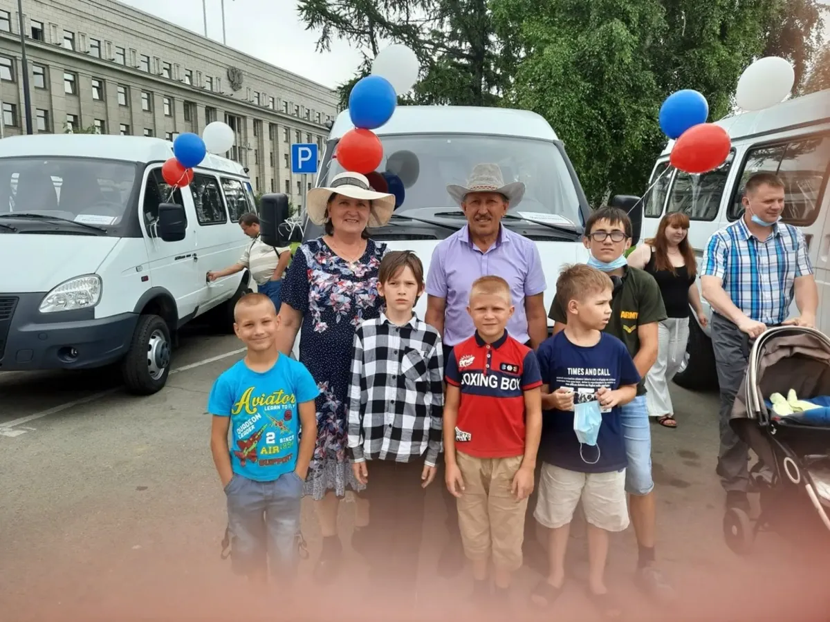 В Иркутской области 15 многодетных отцов наградят знаком «Отцовская доблесть»