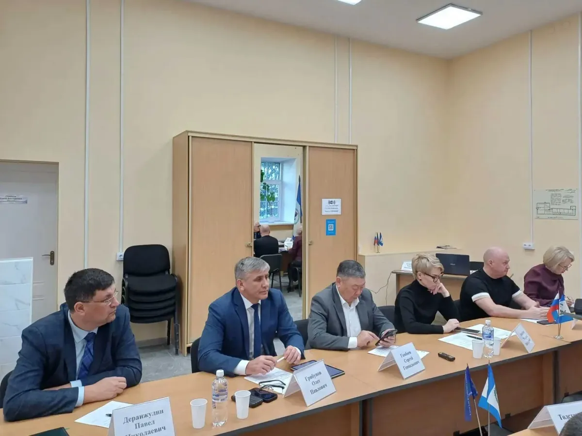 Ректор БГУ участвовал в заседании комиссии Общественной палаты Приангарья