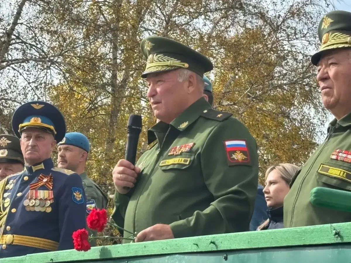 В Усольском кадетском корпусе открыли бюст Валерия Востротина и почтили память погибших
