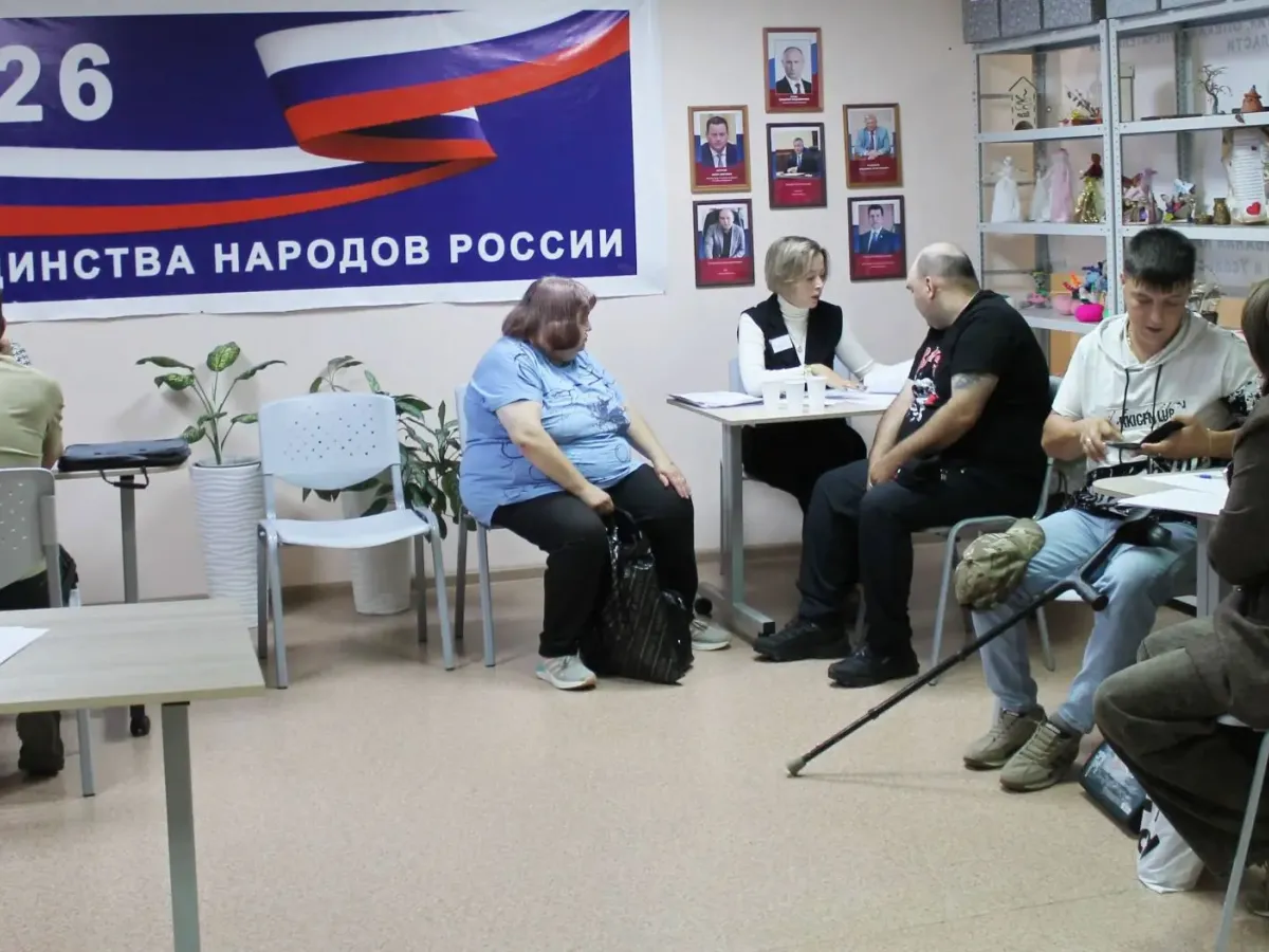 Мобильная бригада центра «Шелеховский» провела консультации для ветеранов СВО