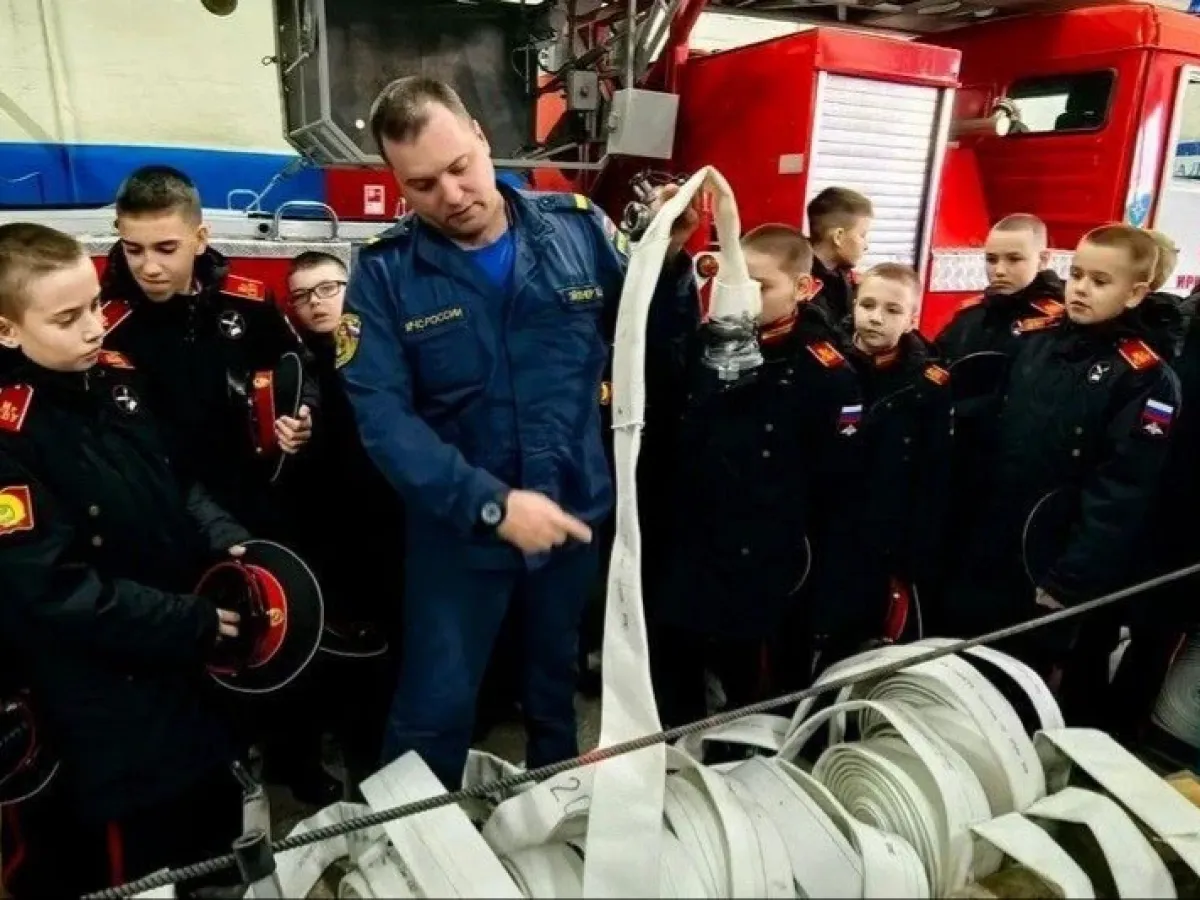 Иркутский пожарный провел более ста занятий по безопасности для детей с начала года