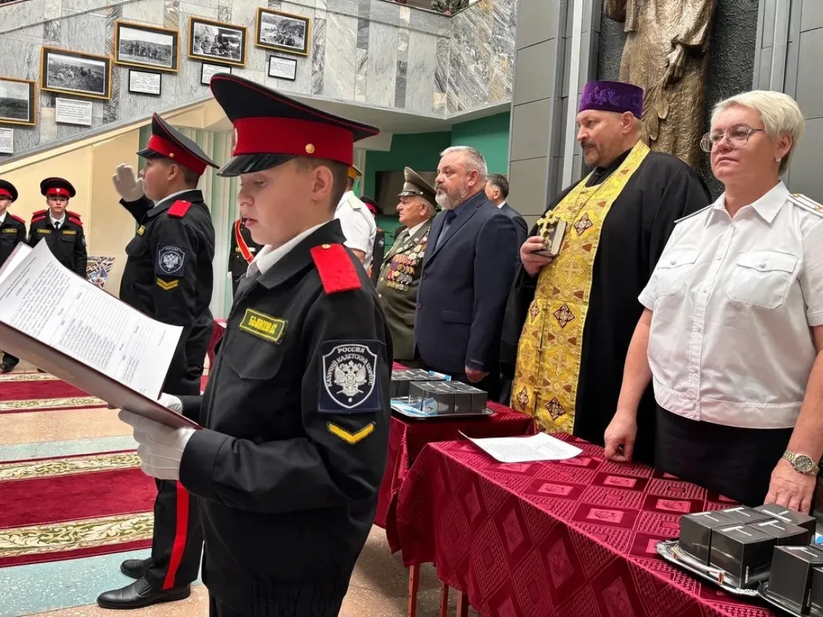 57 воспитанников Ангарского казачьего кадетского корпуса принесли клятву кадета
