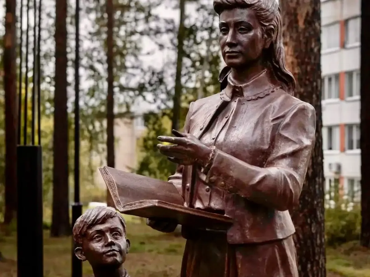 В Саянске завершили благоустройство «Сквера Учителя»