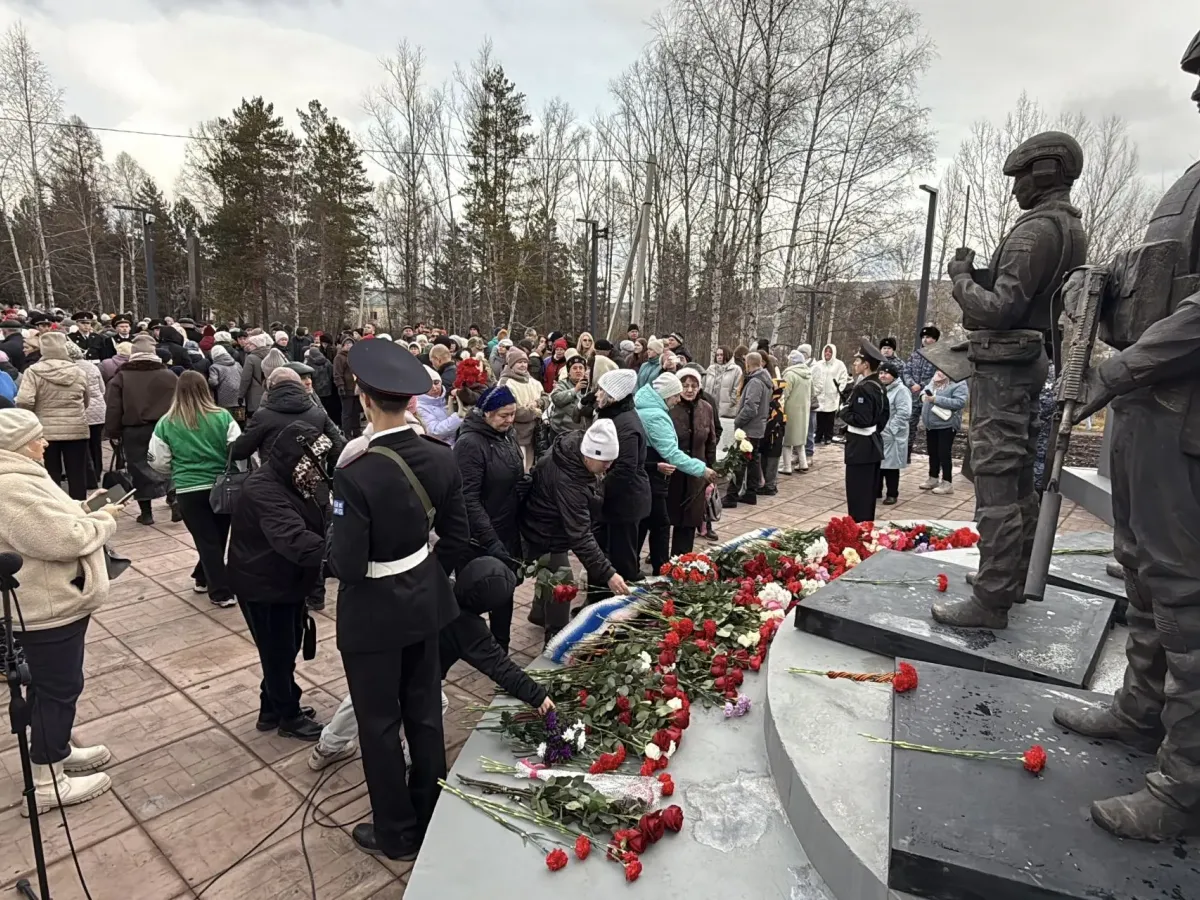 В Железногорске-Илимском открыли мемориал погибшим участникам СВО