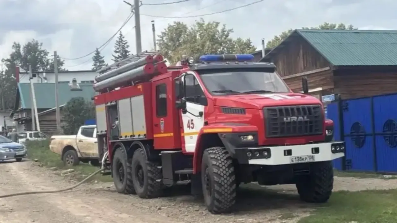 В Прибайкалье за сутки произошло 8 пожаров и 4 ДТП с выездом пожарных — Иркутск Сейчас