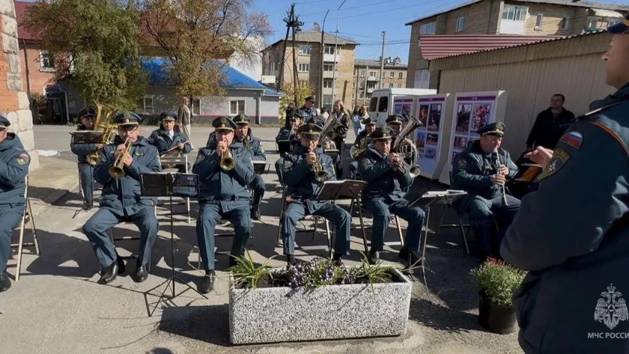 В Слюдянке открыли сквер у водонапорной башни — Иркутск Сейчас