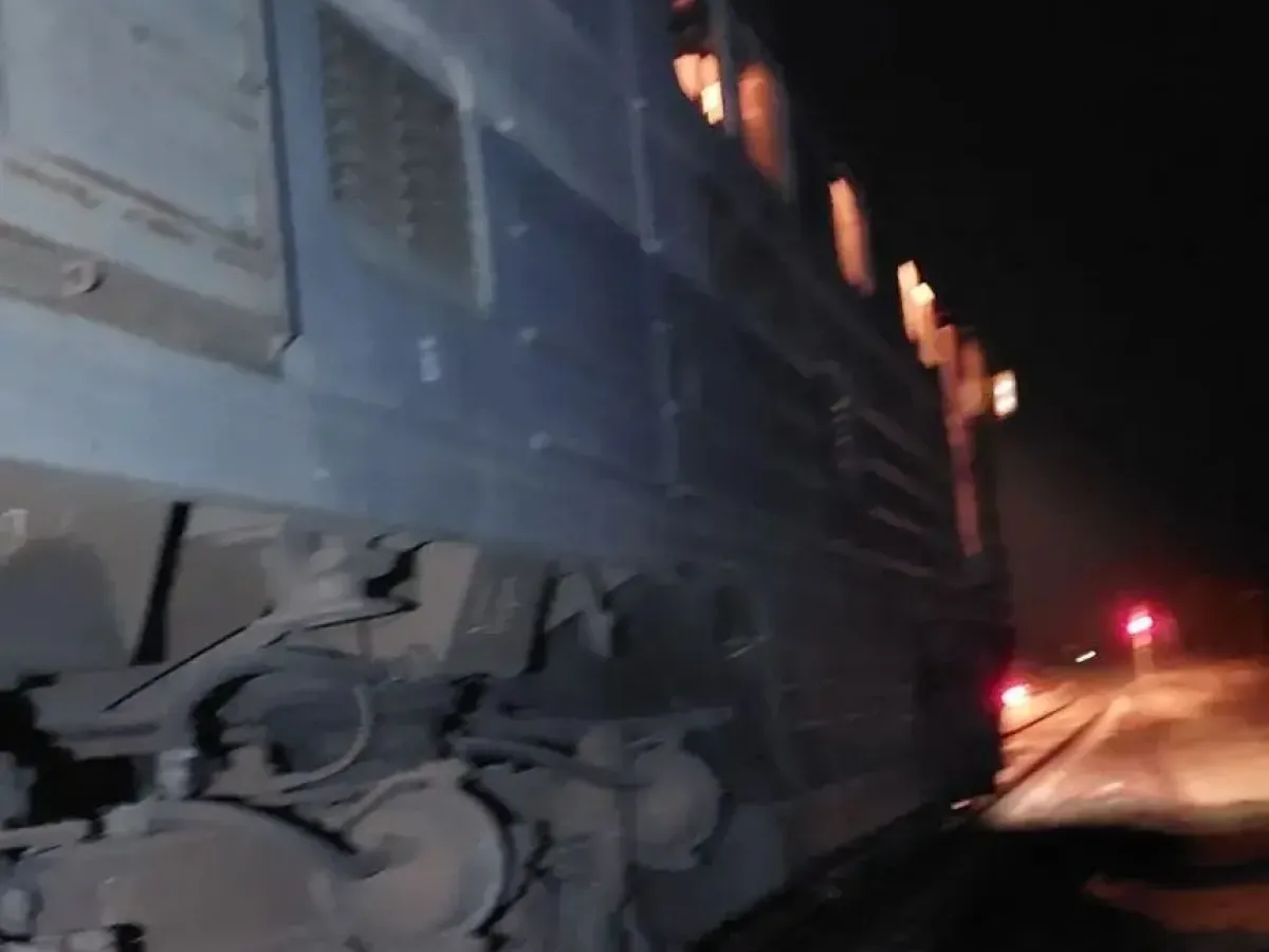 В Шуйском районе ликвидировали возгорание тепловоза с цистернами мазута