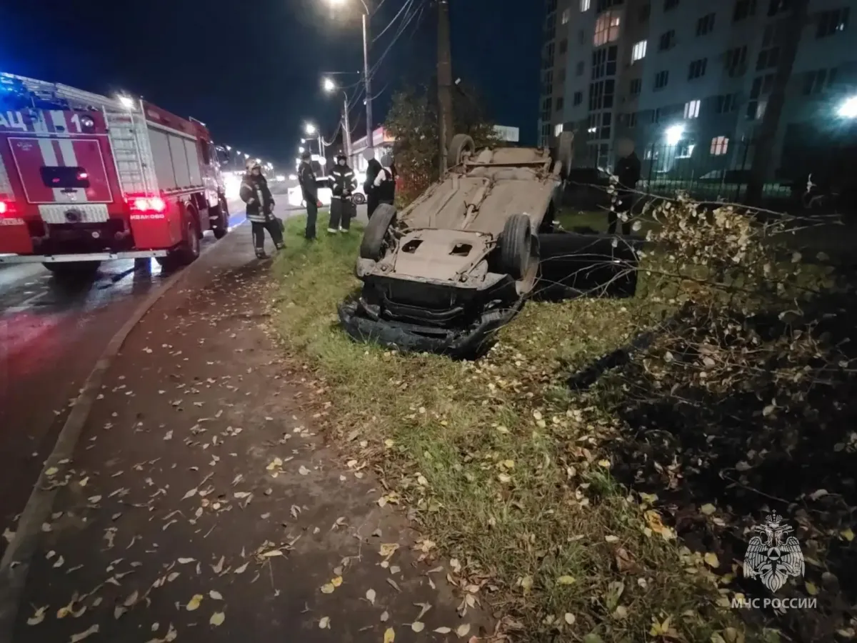 На перекрестке Ташкентской и Станкостроителей столкнулись два автомобиля
