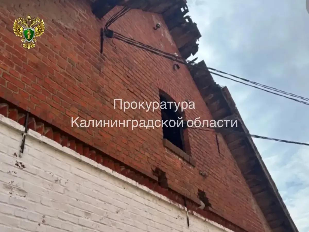 Суд обязал провести капремонт кровли многоквартирного дома в Полесском районе