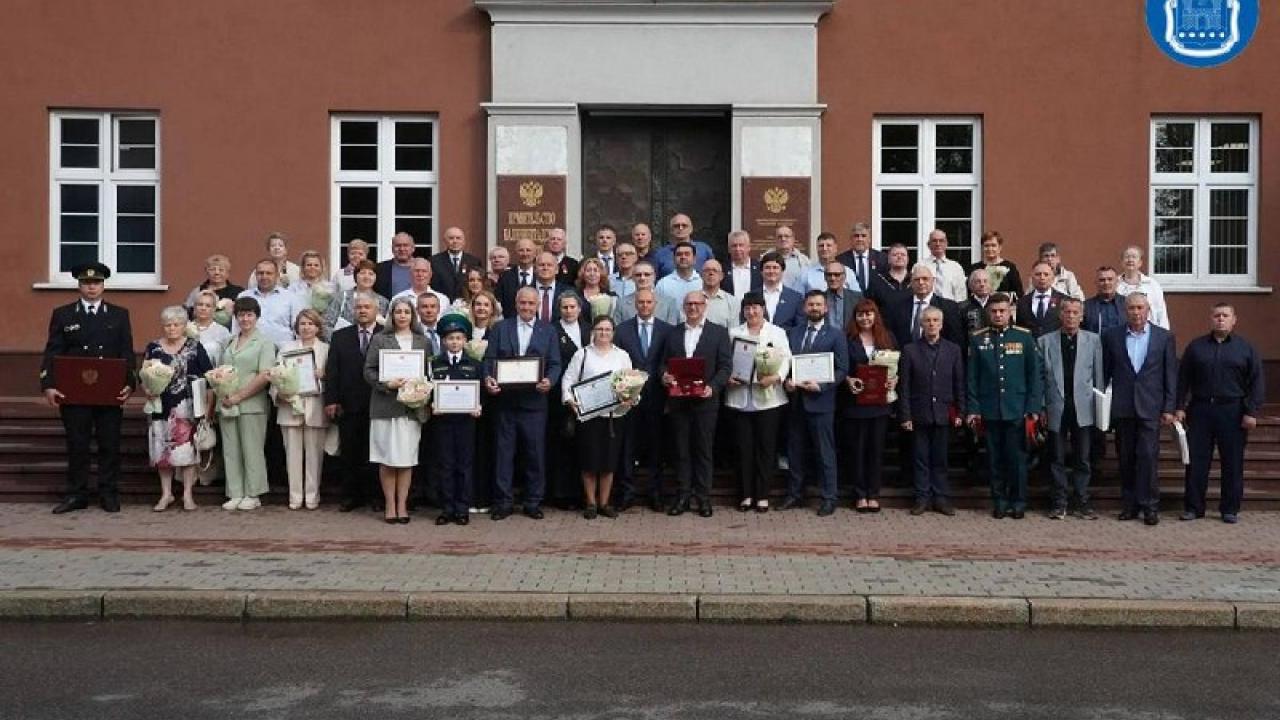В Калининградской области награды вручили 56 жителям региона — Калининград Сейчас