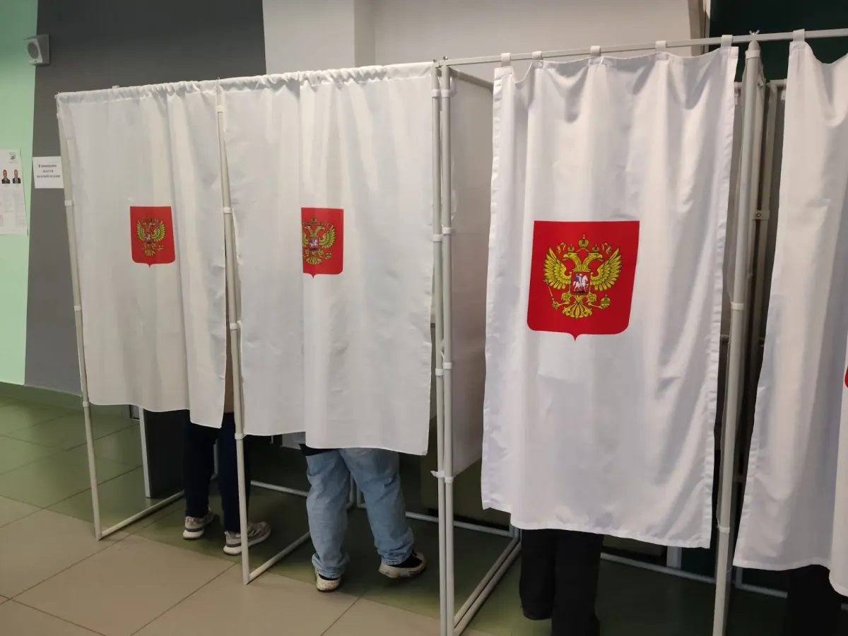 В школе № 46 имени М.И. Найдова начал работу избирательный участок