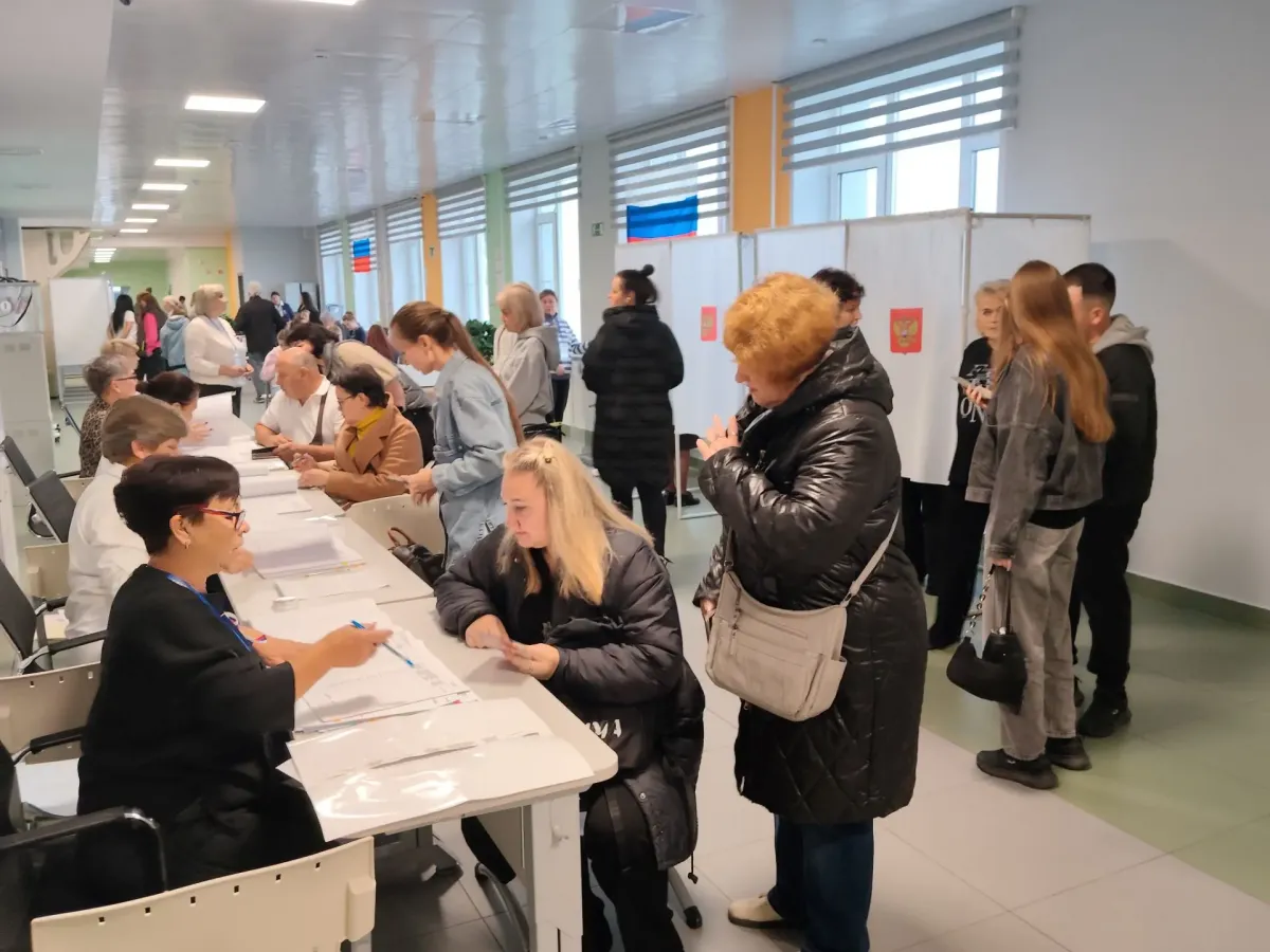 В школе № 46 имени М.И. Найдова начал работу избирательный участок