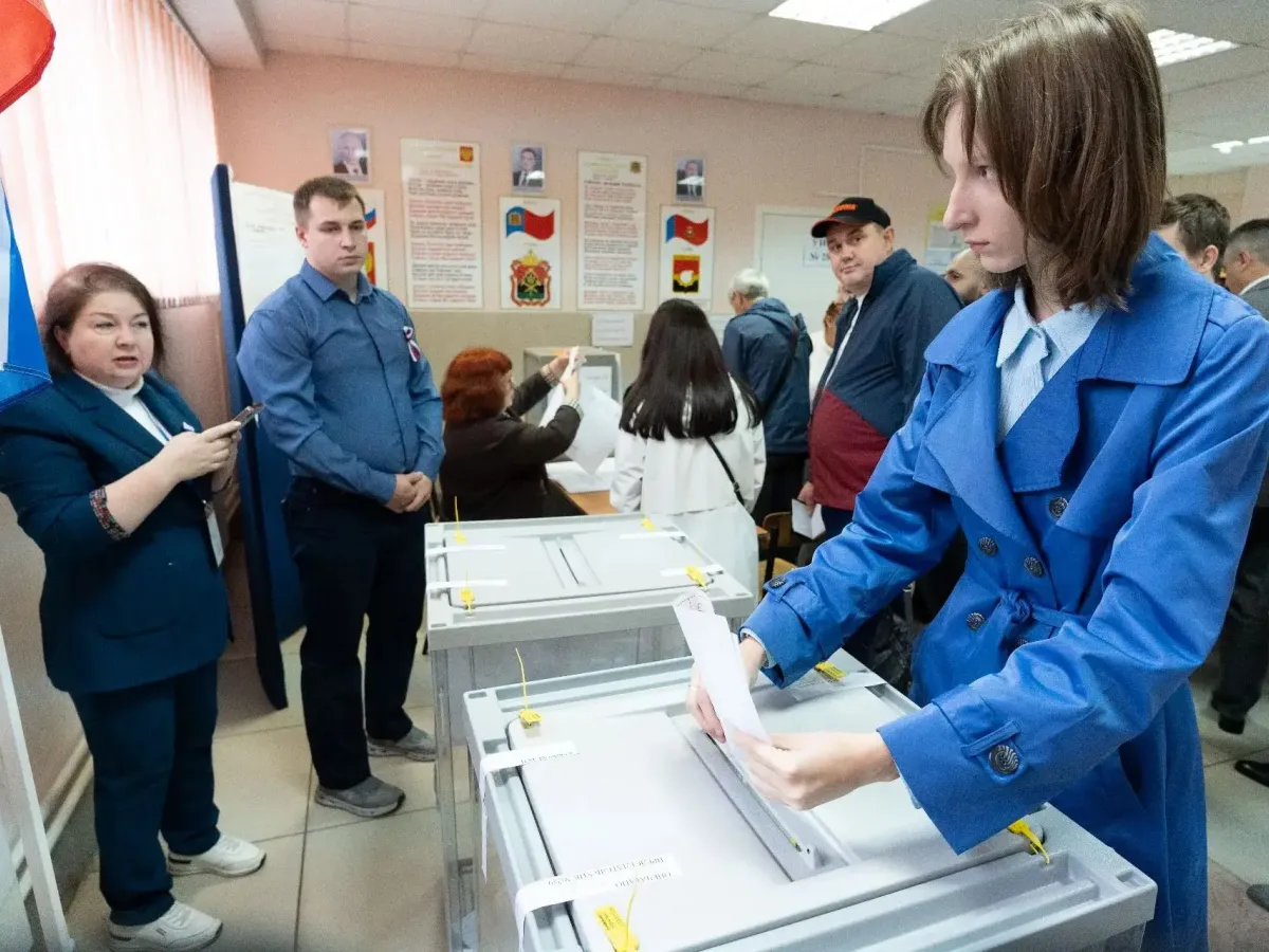 В Ленинском районе Кемерова открылись избирательные участки в школе №28