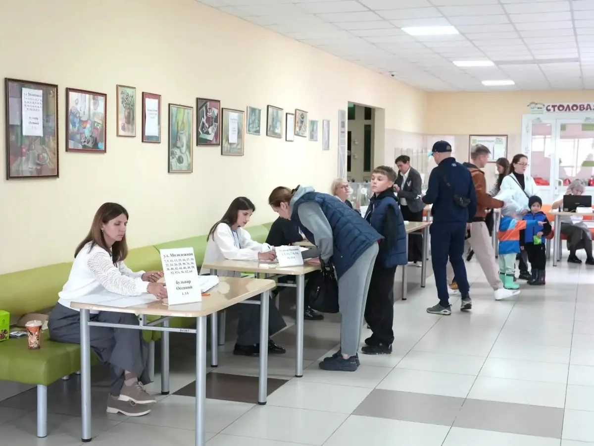 В Лесной Поляне участники СВО пришли на выборы вместе с семьями