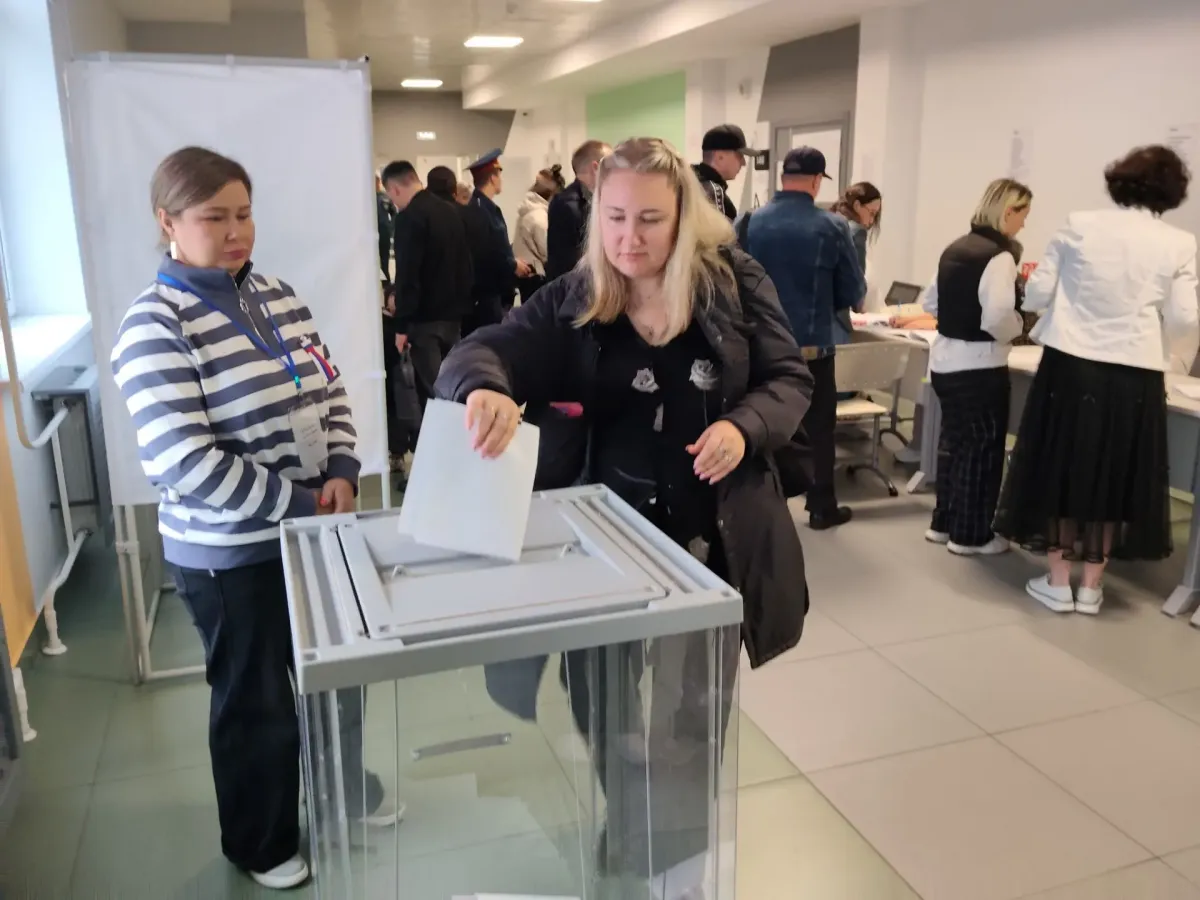 В школе № 46 имени М.И. Найдова начал работу избирательный участок