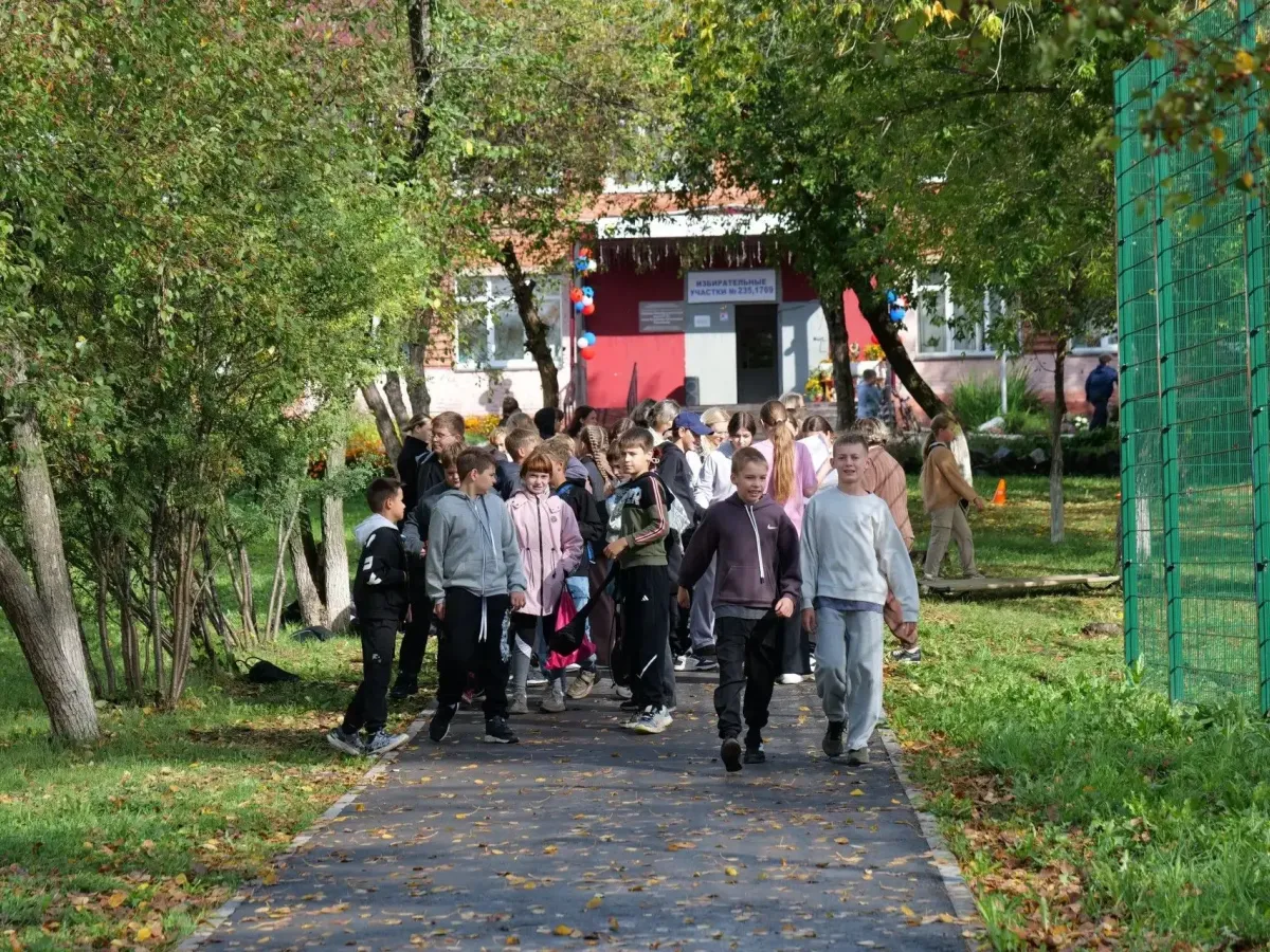 В школе №32 в жилом районе Пионер провели турслёт и старты по пожарно-спасательному спорту