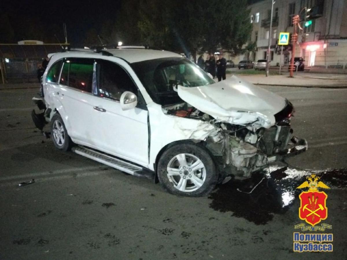 В Белове в ДТП с машиной скорой помощи пострадали четыре человека