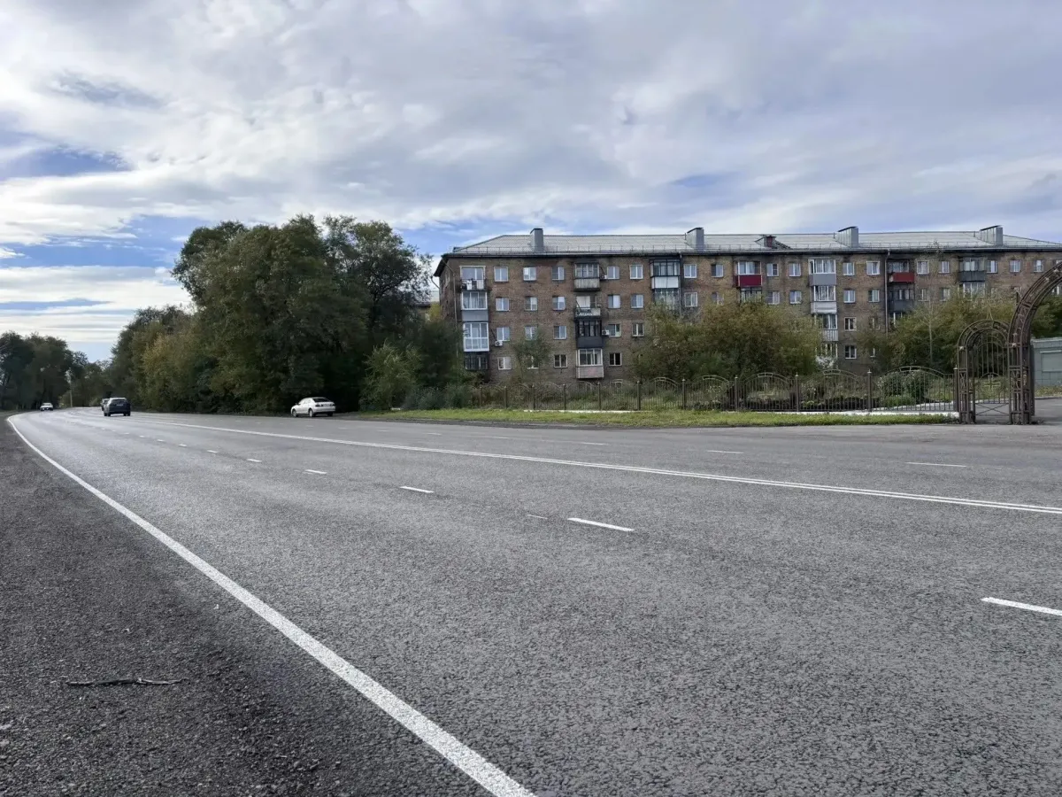 В Новокузнецке завершили ремонт почти трёхкилометрового участка улицы Народной