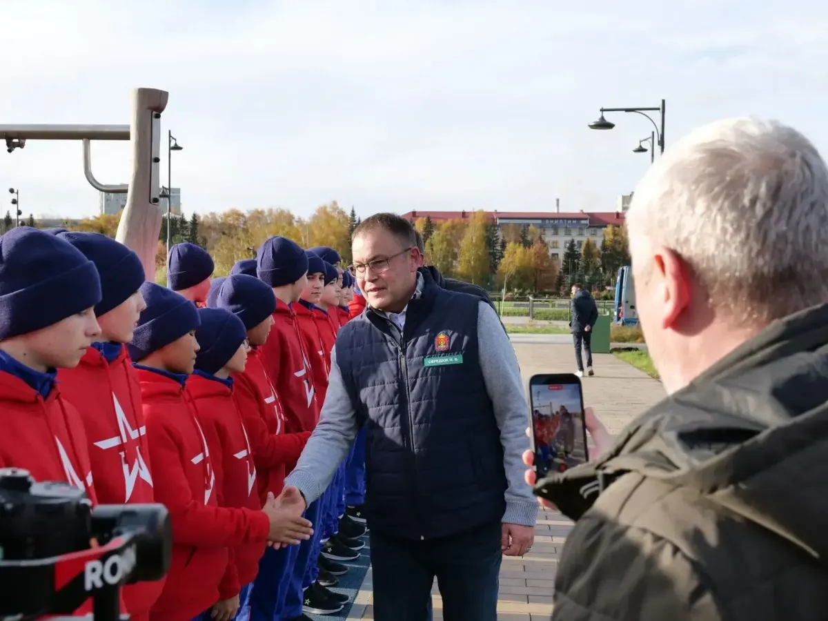 Кемеровскому Президентскому кадетскому училищу передали 50 трюковых самокатов