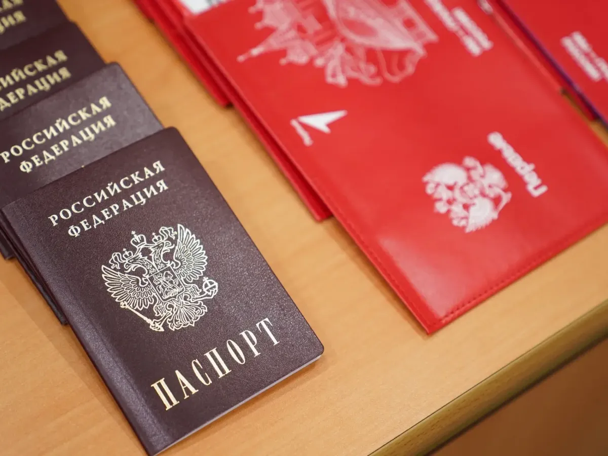 В Кемерове 51 школьник получил первые паспорта