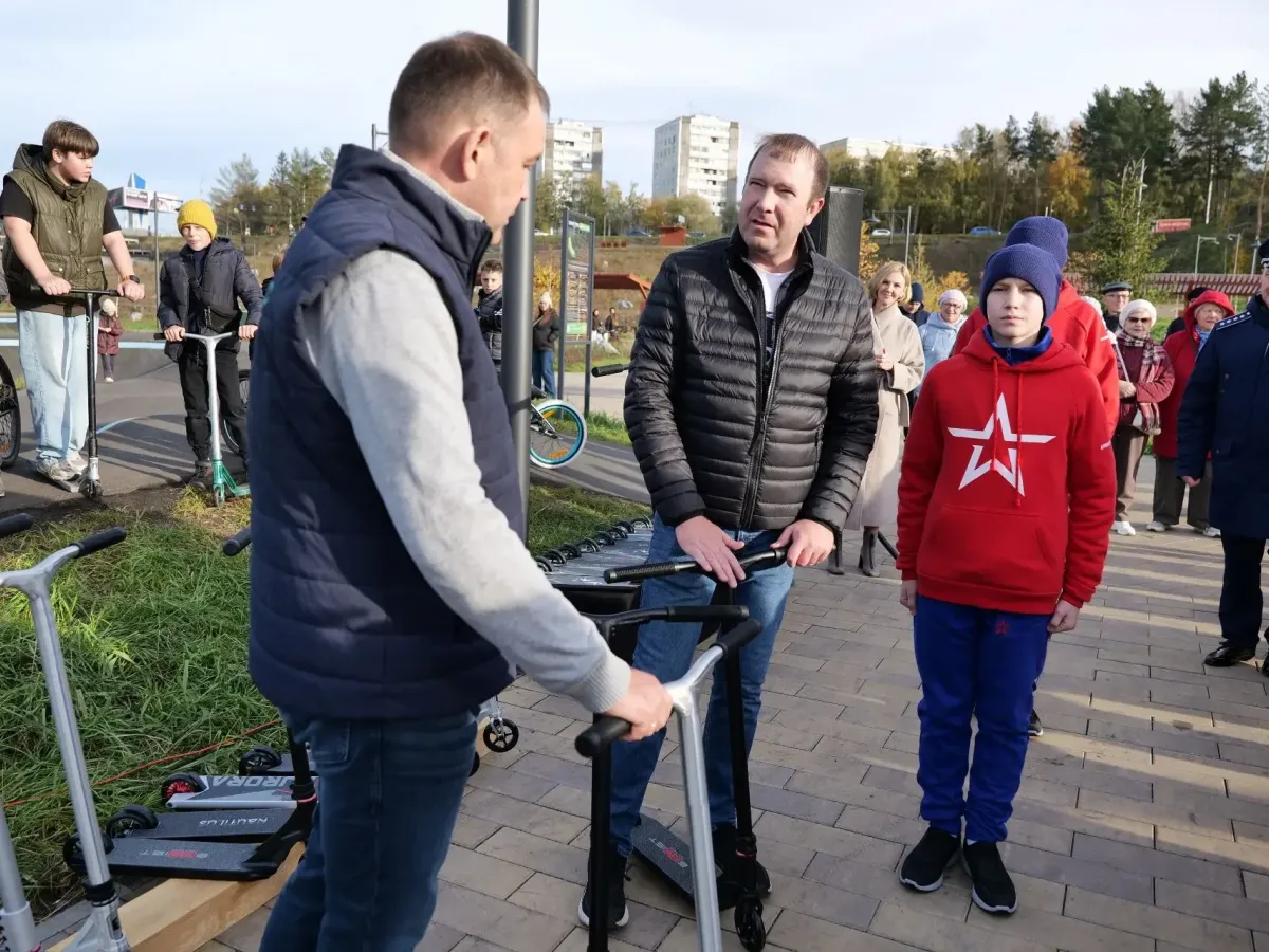 Кемеровскому Президентскому кадетскому училищу передали 50 трюковых самокатов
