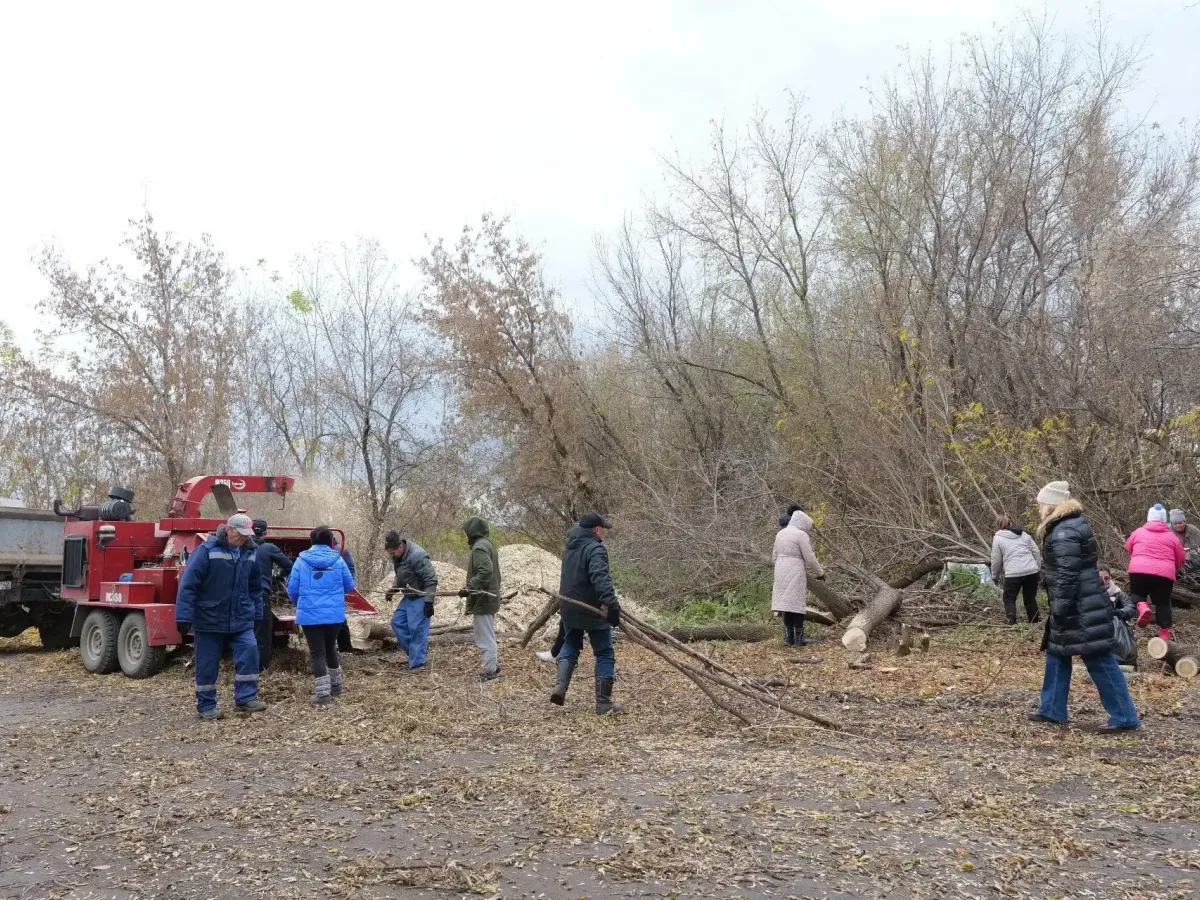 В Плешках расчистили проезд между 2-й и 3-й Камышинской