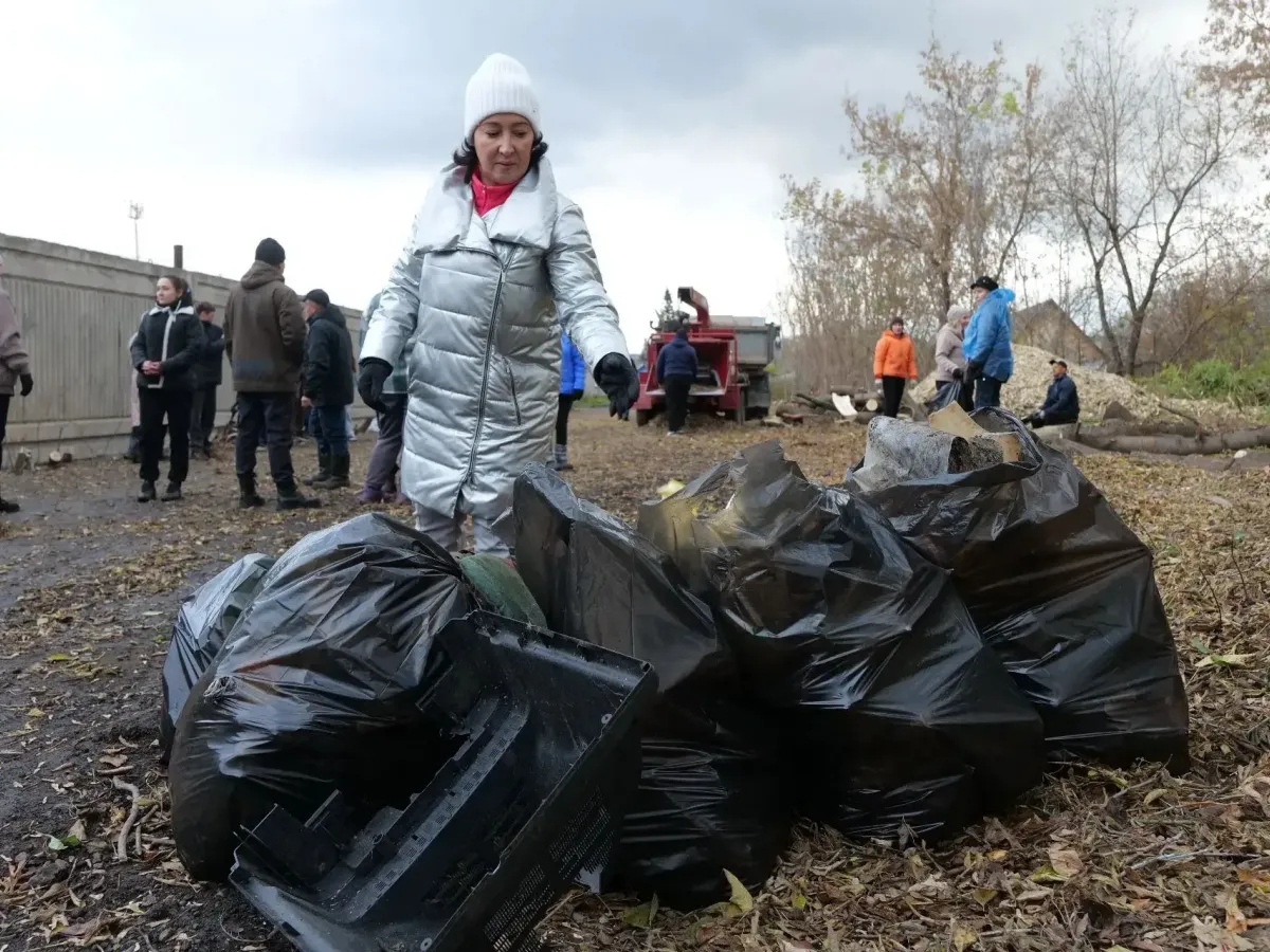 В Плешках расчистили проезд между 2-й и 3-й Камышинской