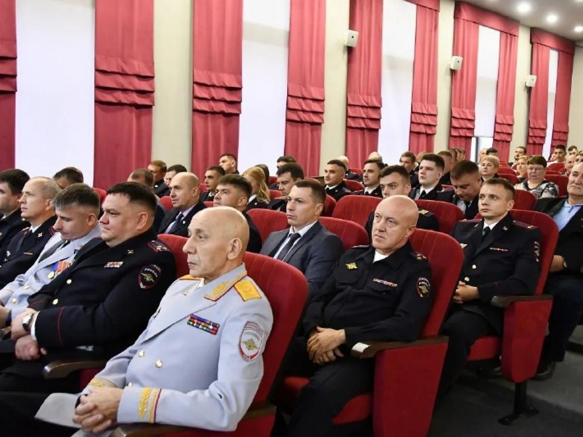 В Кузбассе чествовали сотрудников и ветеранов уголовного розыска