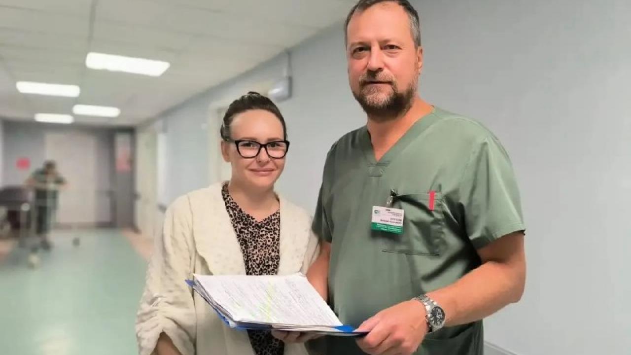 В Новокузнецке пациентке из Норильска удалили опухоль с риском парализации — Кемерово Сейчас