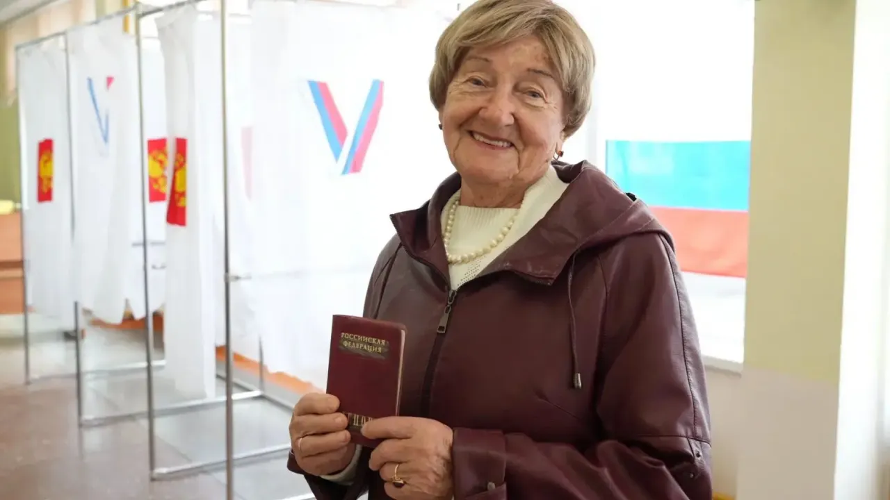 90-летняя кемеровчанка Валентина Багрова пришла на избирательный участок — Кемерово Сейчас
